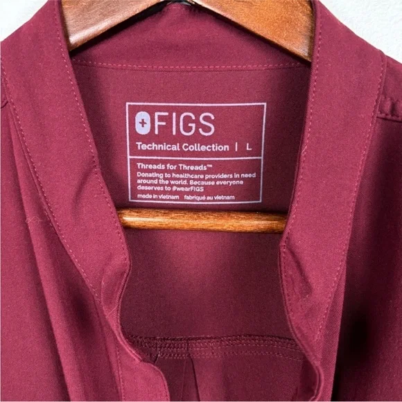 Figs Rafaela Technical Collections Oversized Scrub Top Maroon Large NWT - Picture 5 of 10